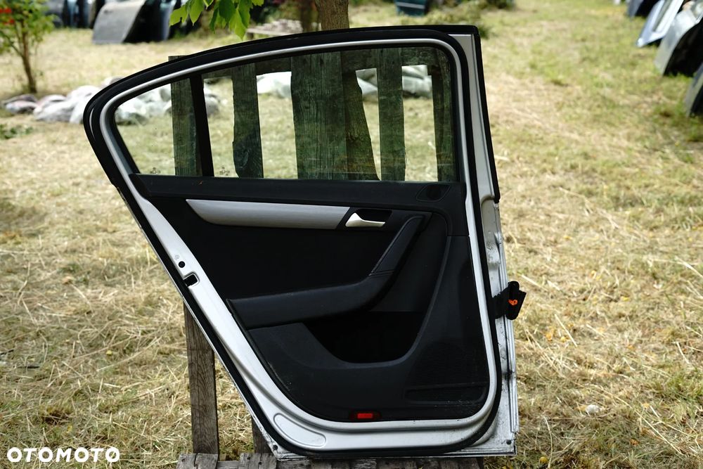 Drzwi tył tylne lewe VW Passat B7 Sedan LA7W - 9