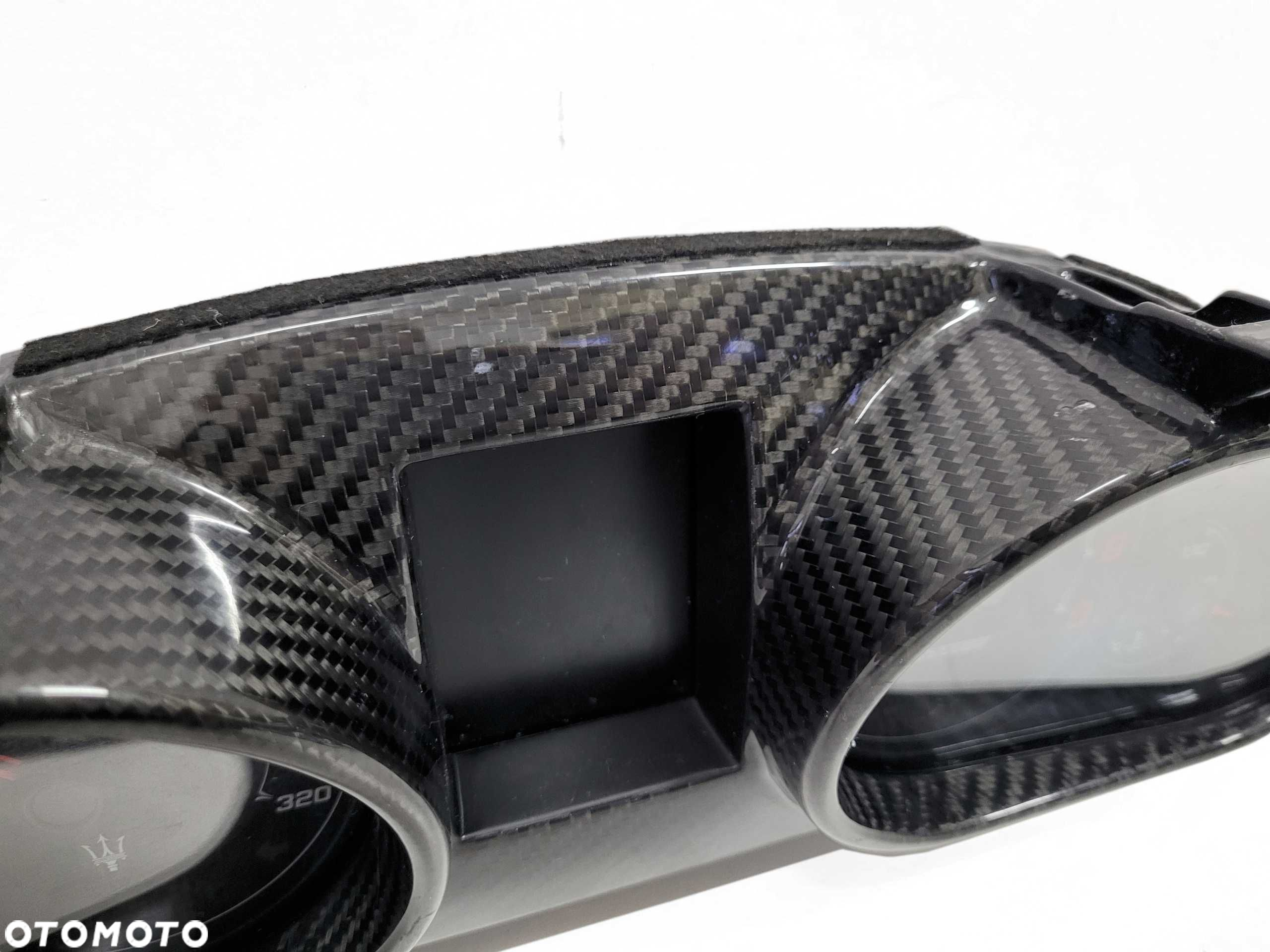 Maserati Granturismo MC - licznik prędkościomierz zegary KM/H - CARBON - 4