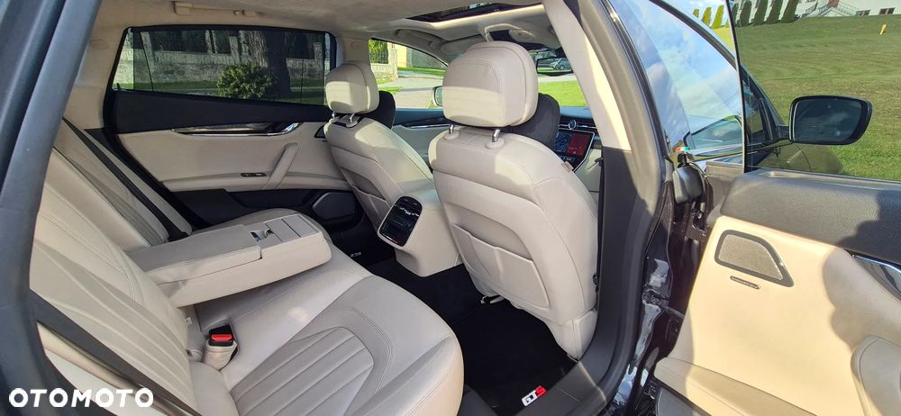 Maserati Quattroporte - 30