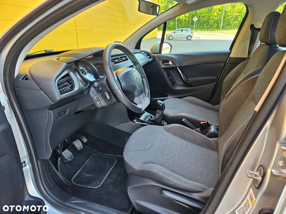 Citroën C3 1.2 PureTech Exclusive - 28