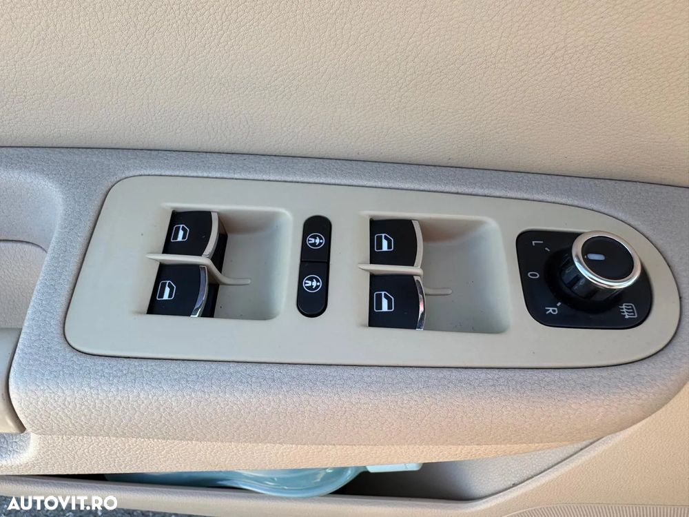 Volkswagen Sharan 2.0 TDI Blue Motion Highline - 9