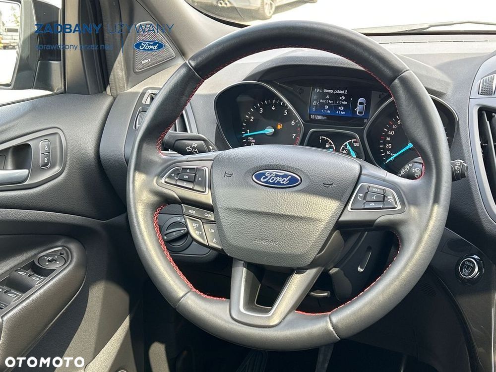 Ford Kuga 1.5 EcoBoost 2x4 ST-Line - 16