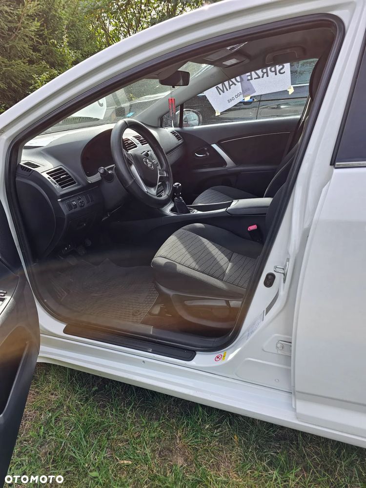 Toyota Avensis 2.0 D-4D Active - 5