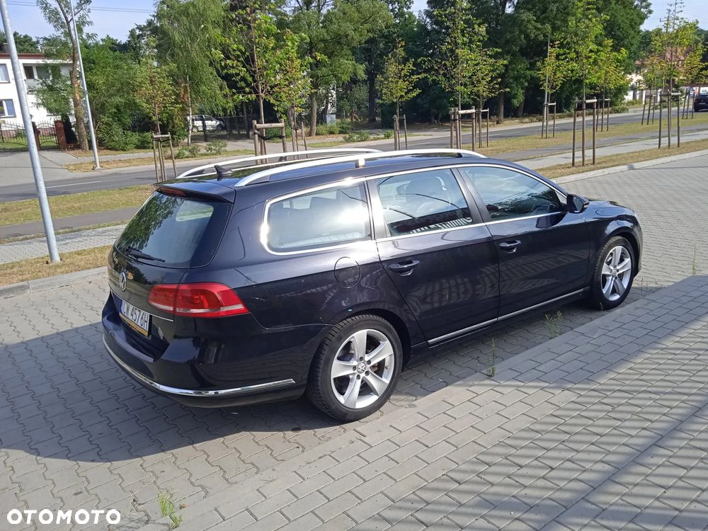 Volkswagen Passat 2.0 TDI DPF Highline - 13