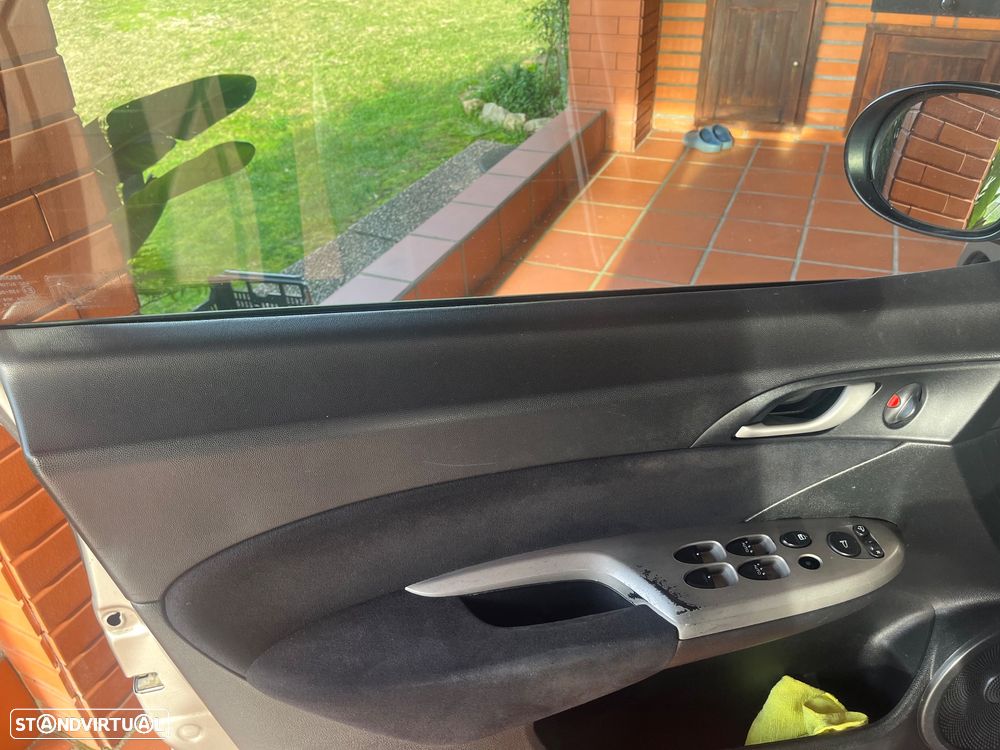 Honda Civic 1.4 Sport - 19