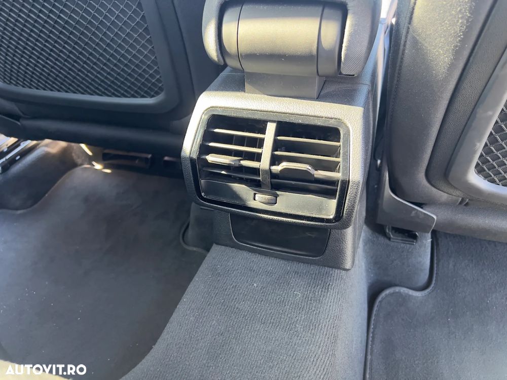 Audi Q3 2.0 35 TDI S tronic S Line - 10