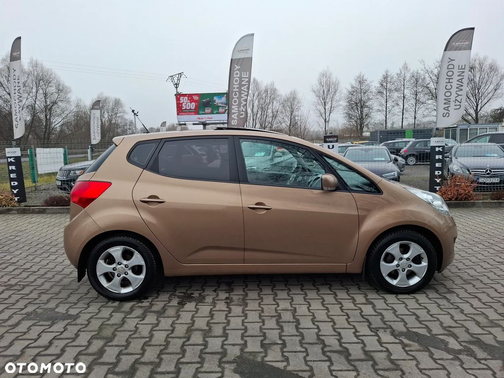 Kia Venga 1.4 CRDi 90 Business Line - 33