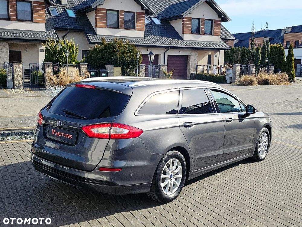 Ford Mondeo SW 1.6 TDCi ECOnetic S&S Titanium - 39