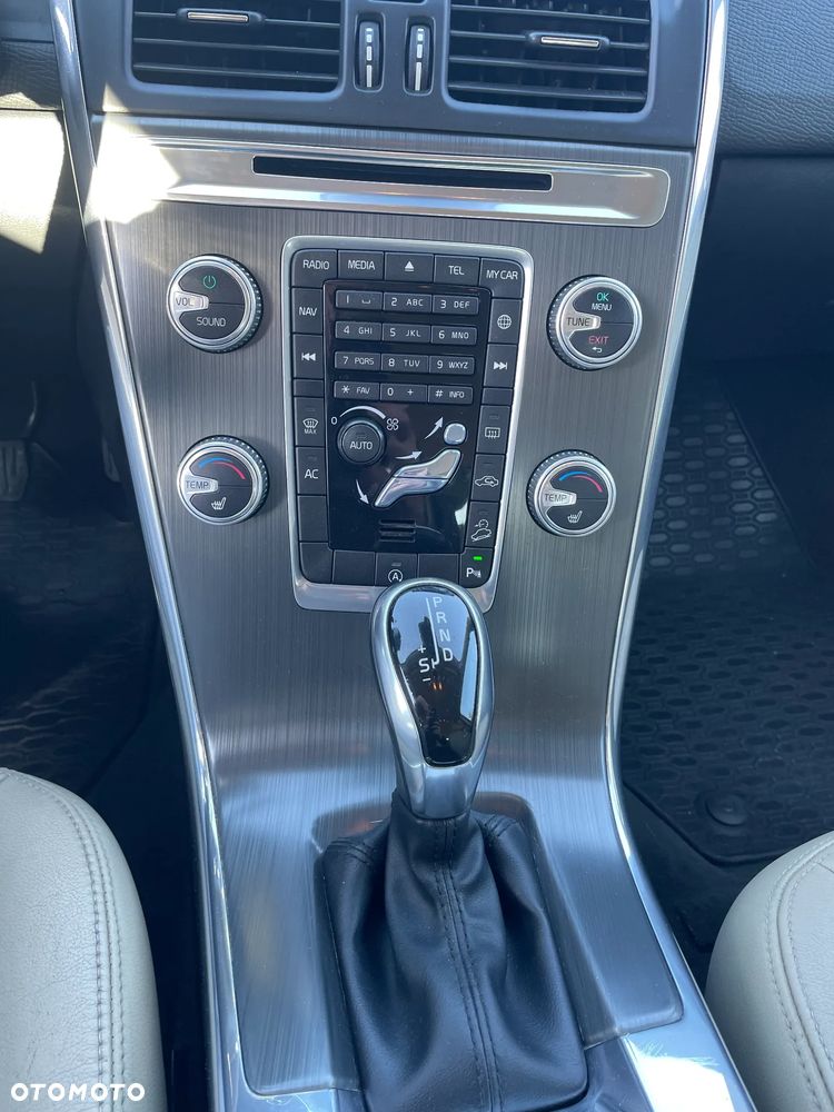 Volvo XC 60 D4 AWD Summum - 15