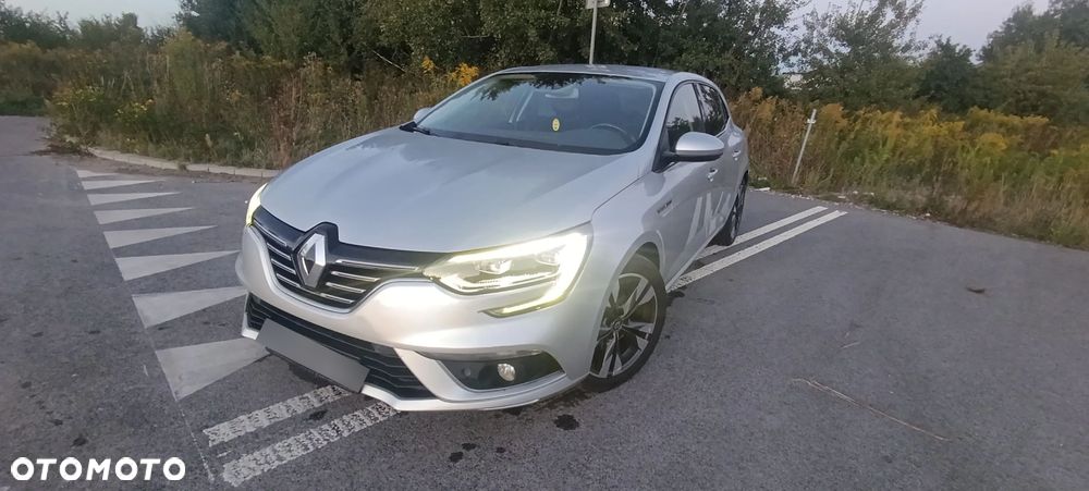 Renault Megane 1.5 Blue dCi Intens - 8