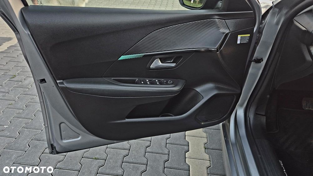 Peugeot 208 PureTech 100 EAT8 Allure - 13