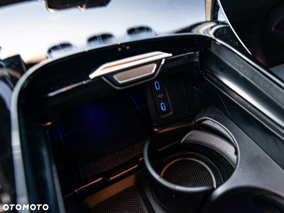 Mercedes-Benz GLC - 12