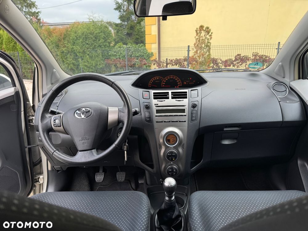 Toyota Yaris 1.33 Prestige - 16