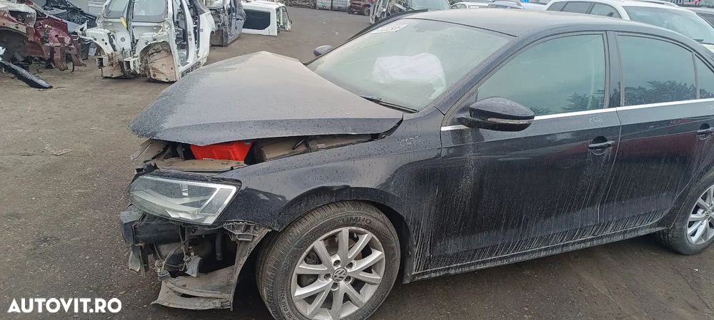 Dezmembrari / Dezmembrez VW Jetta 4 162 1.6 TDI CAYC cutie viteze manuala 5 trepte cod culoare LC9X - 4