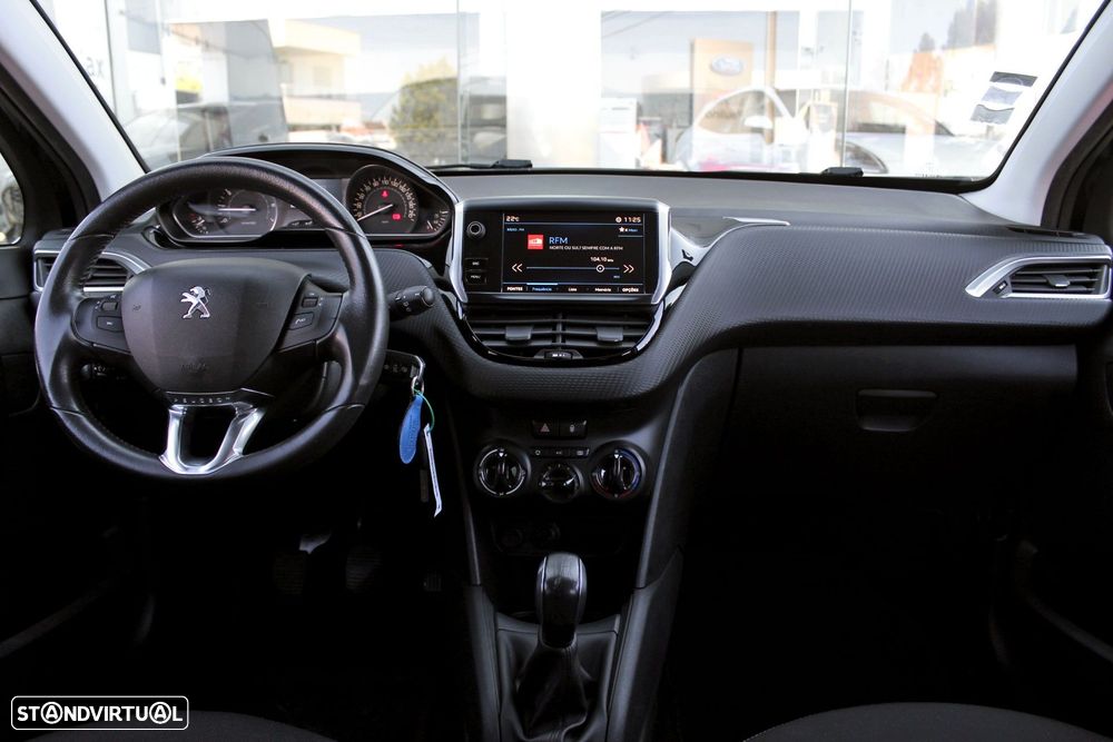 Peugeot 208 1.2 PureTech Style - 22
