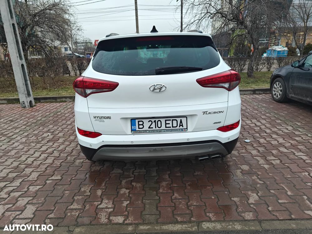 Hyundai Tucson 2.0 CRDI 4WD Automatik Premium - 2