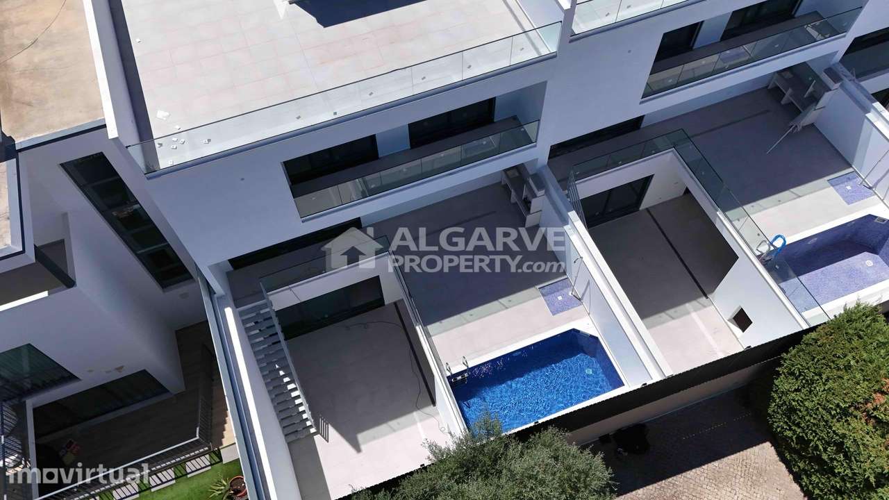 Moradia T3+1 com Piscina Privativa nas Gambelas, Faro - Grande imagem: 4/42