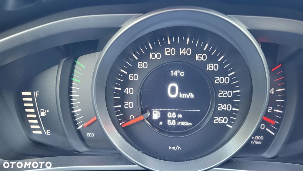 Volvo V40 D2 Momentum - 11