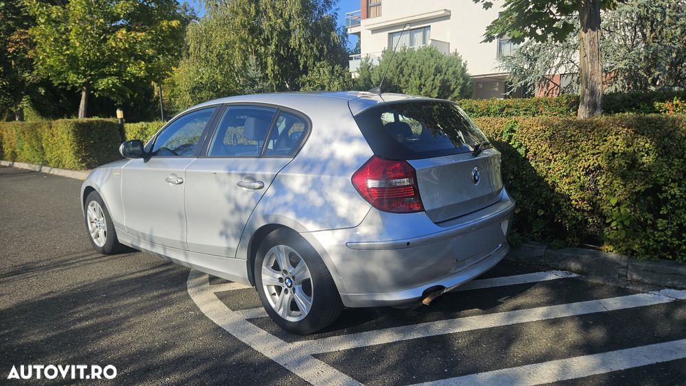 BMW Seria 1 116i - 11