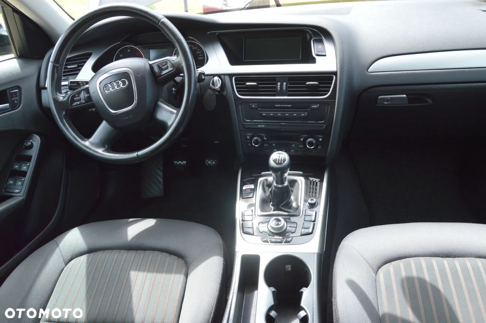 Audi A4 Avant 2.0 TDI - 22