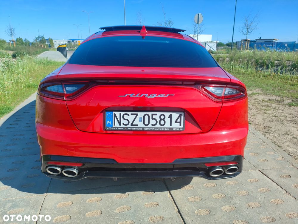 Kia Stinger - 12