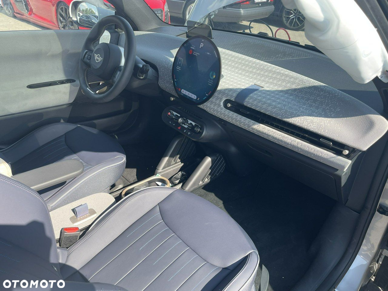 MINI Cooper E Essential Trim - 9