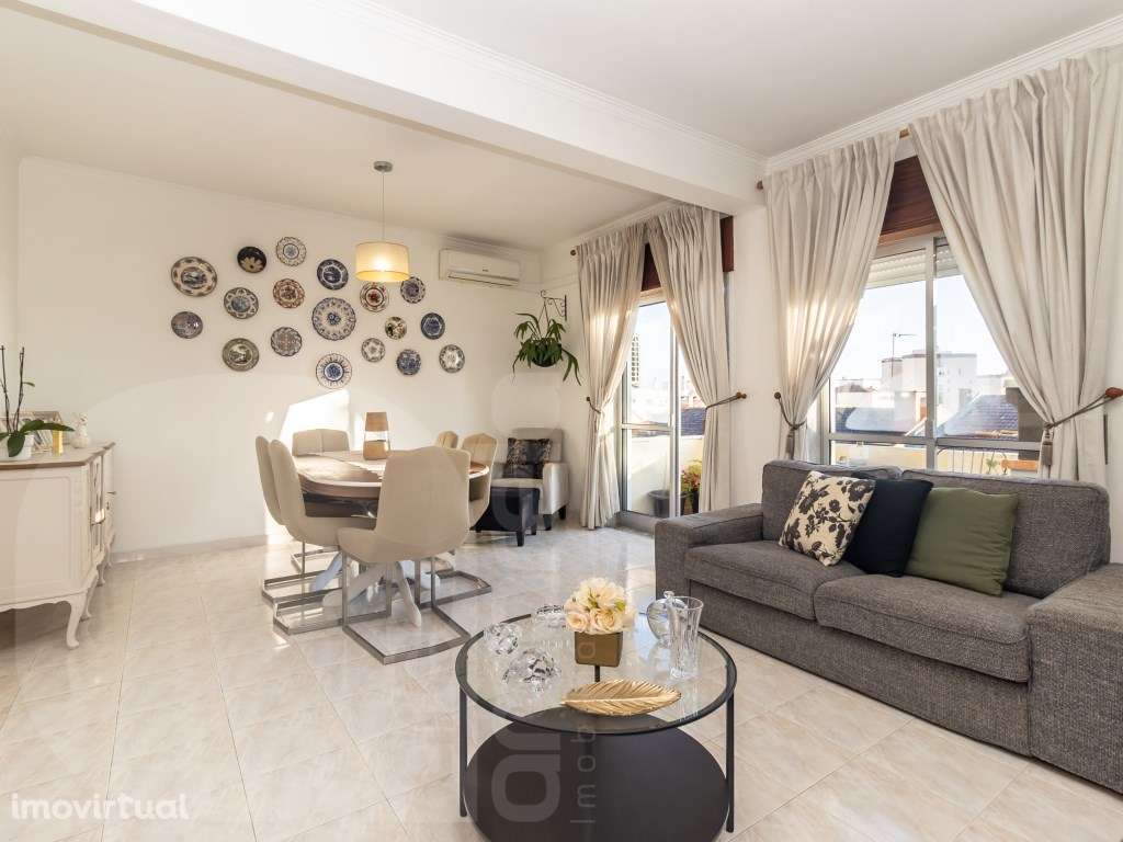 Apartamento T3 em Corroios | 105 m² | Totalmente Remodelado | Junto... - Grande imagem: 5/25