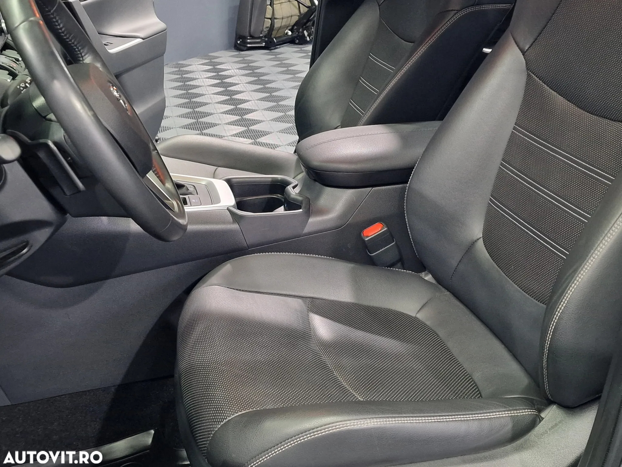 Toyota RAV4 2.5 Hybrid VVT-iE 4x2 Exclusive - 19