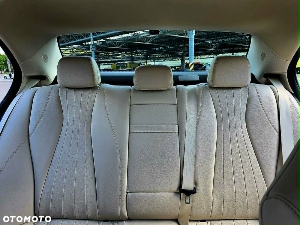 Mercedes-Benz Klasa E 220 d 4-Matic Exclusive - 12