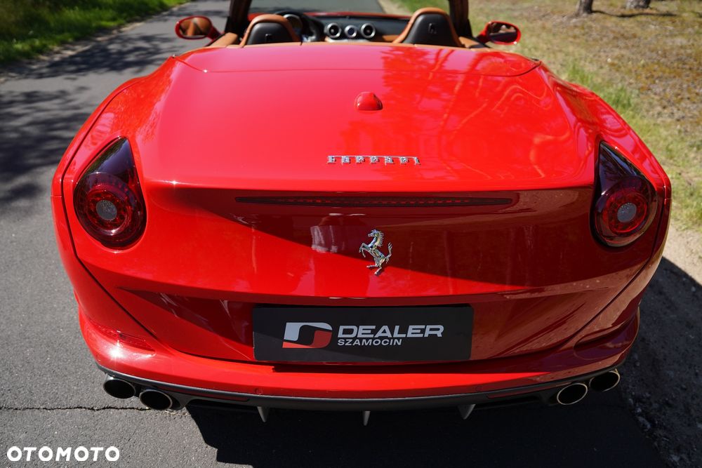 Ferrari California T - 26