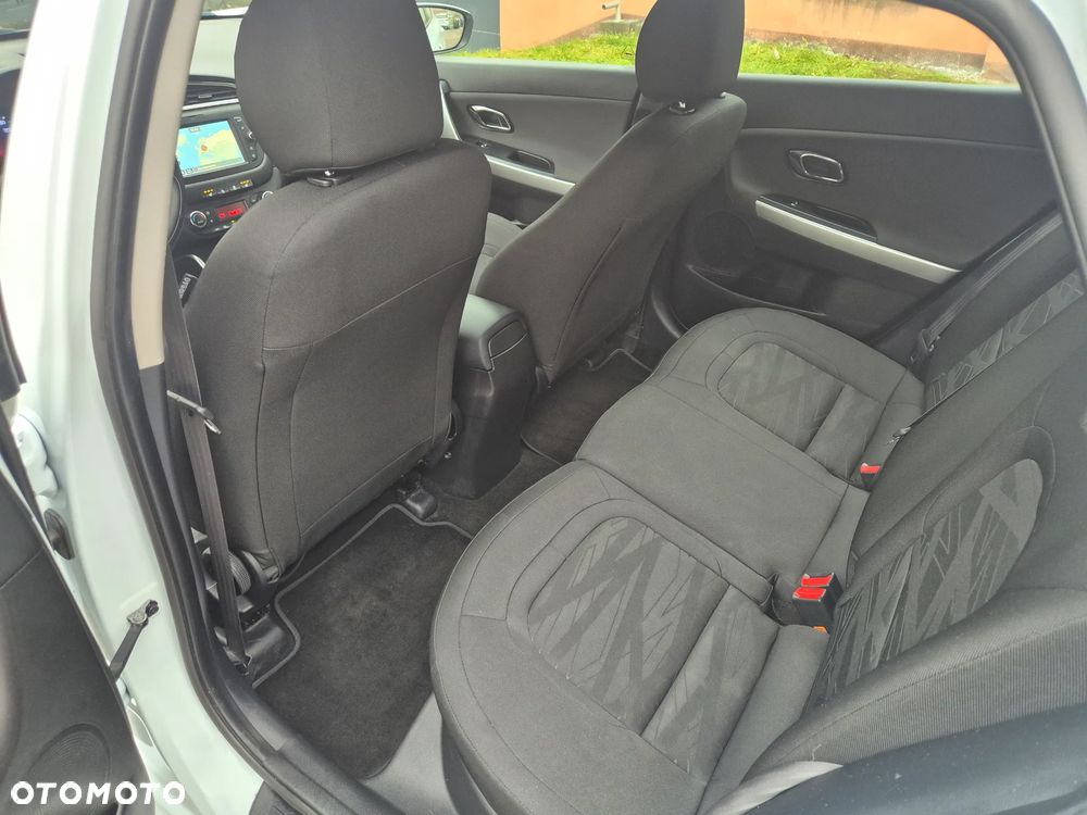 Kia Ceed 1.4 CVVT Dream Team Edition - 10