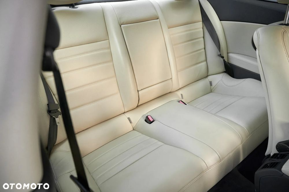 Renault Laguna 3.5 V6 Initiale - 15