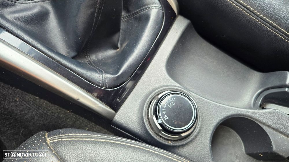Mitsubishi L200 2.4 DI-D CD Intense Sportbox Strakar 4WD — fotografia 11