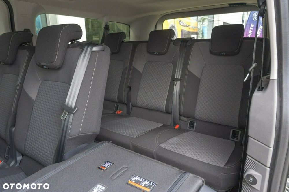 Volkswagen Caravelle - 19