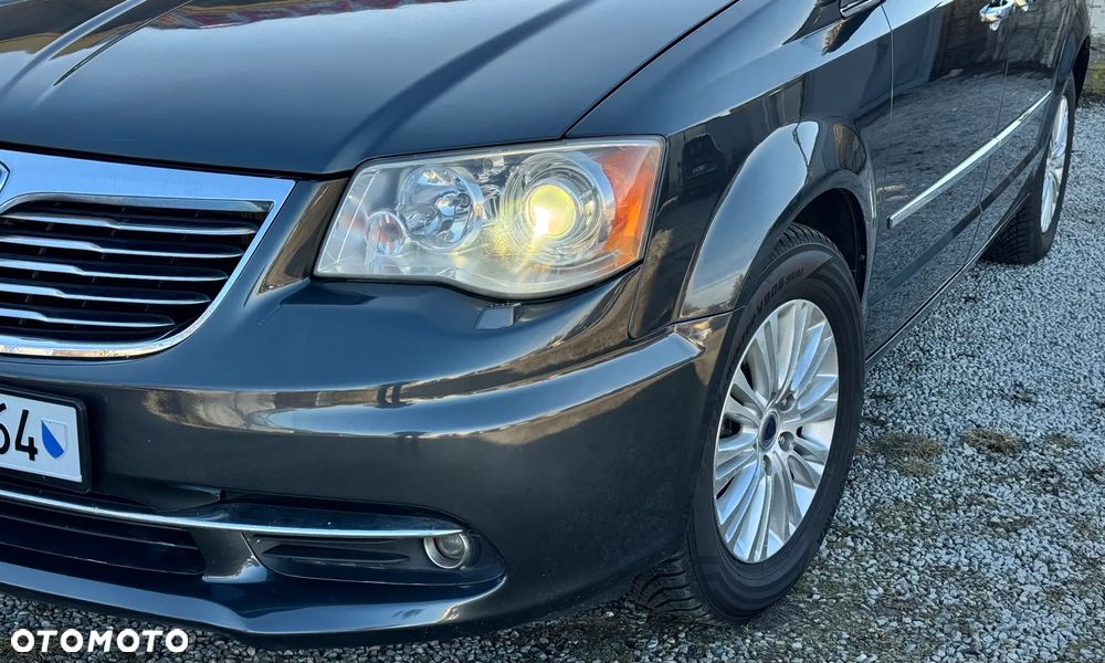 Lancia Voyager 2.8CRD Platinum - 8