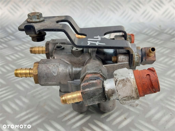 Zawór sterujący 4 OBWODOWY Man TGX TGA TGX EURO 5 9347144000 8127421-0251