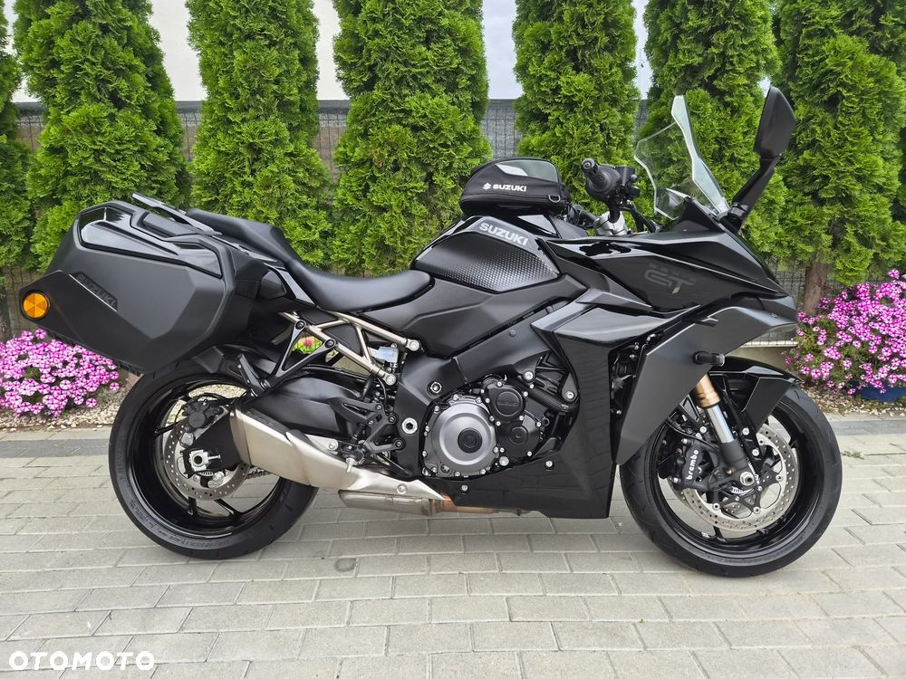 Suzuki GSX - 10