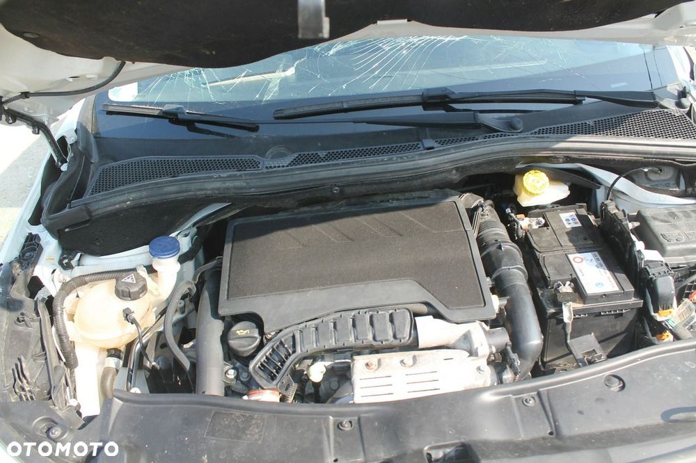 Peugeot 2008 - 13