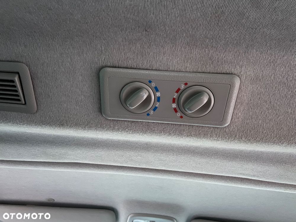 Opel Vivaro L2H1 2.9t Elegance - 11