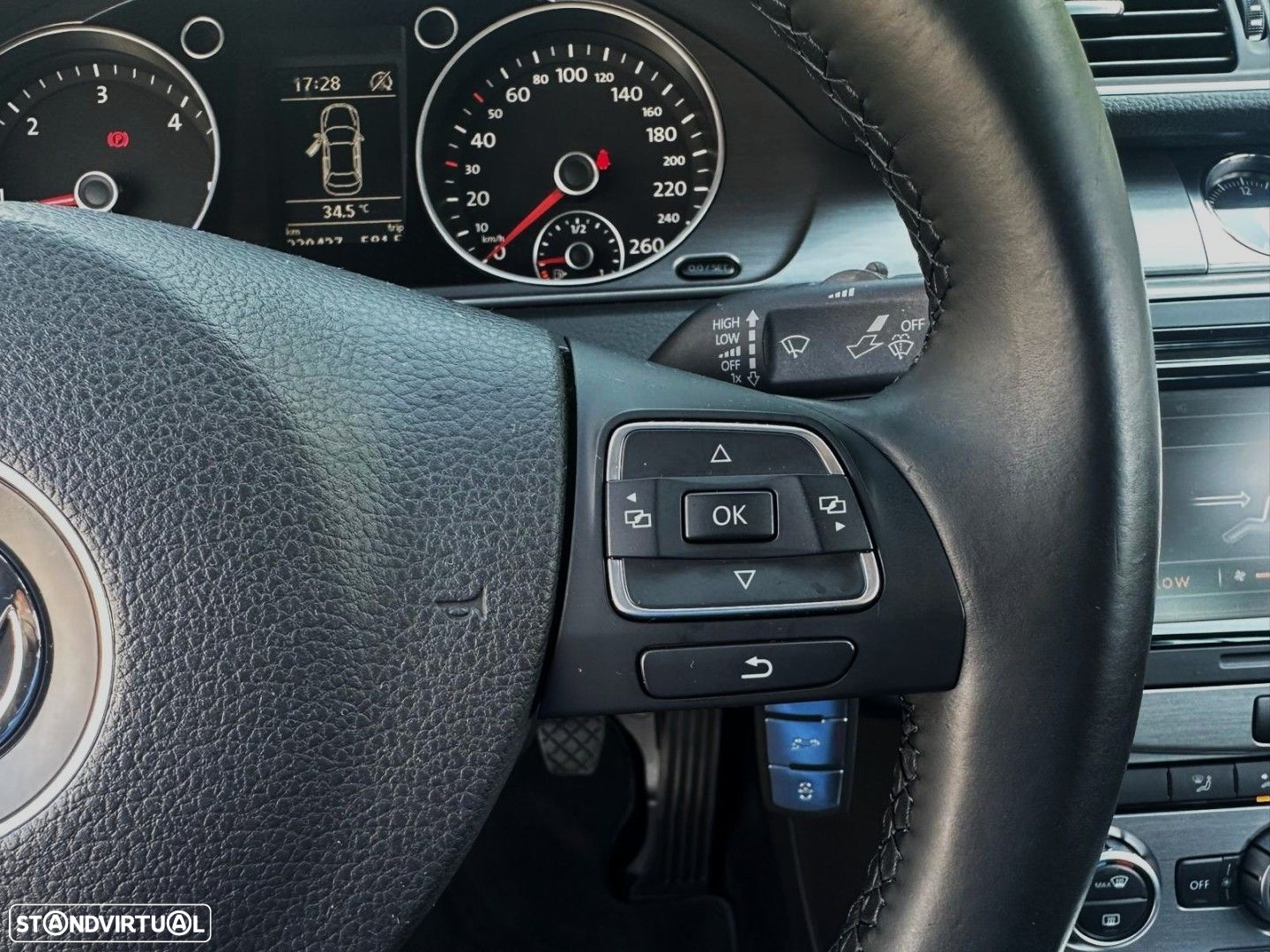 VW Passat 1.6 TDI BlueMotion - 18