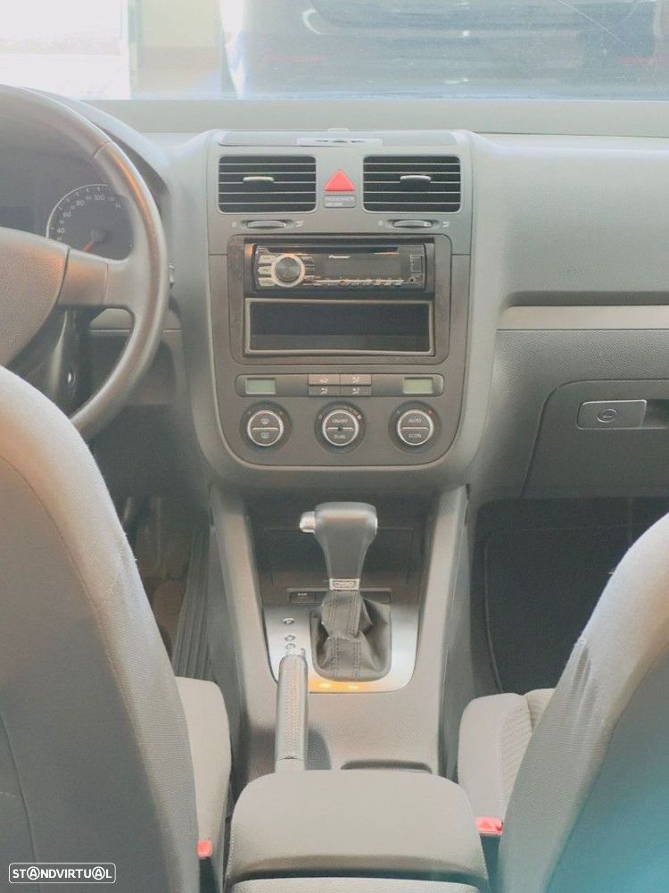 VW Golf 1.9 TDi Confortline DSG - 13