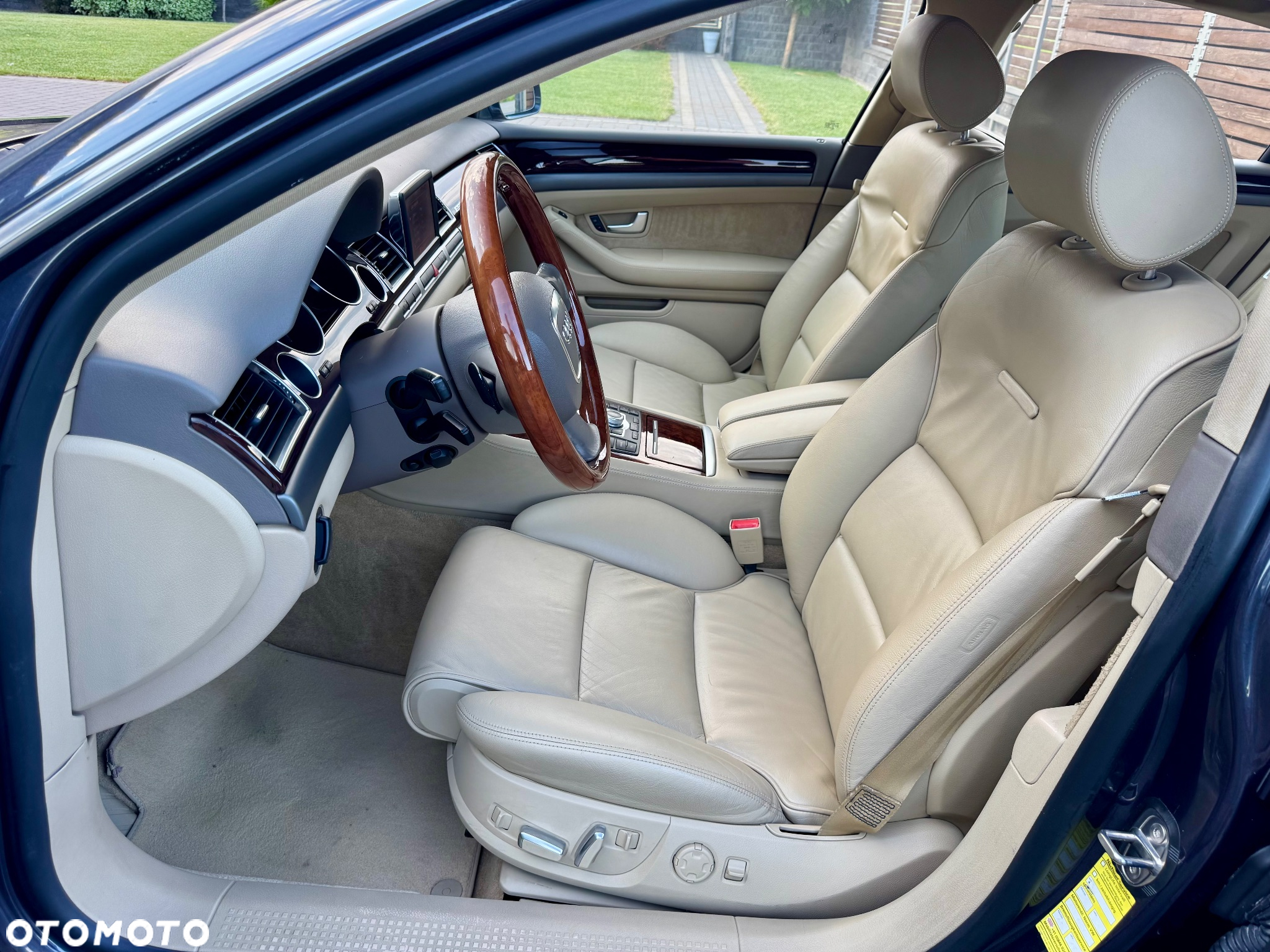 Audi A8 4.2 TDI Quattro - 10