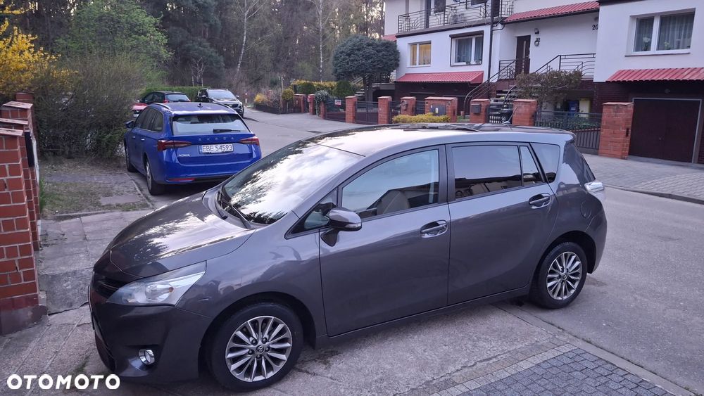 Toyota Verso 1.6 D-4D Prestige 7os EU6 - 14