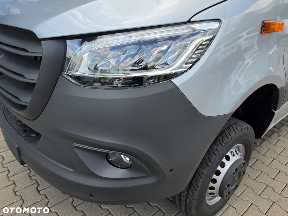 Mercedes-Benz Sprinter - 5