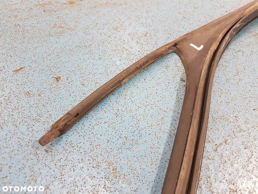 BMW E36 SEDAN USZCZELKA DRZWI LEWYCH - 5