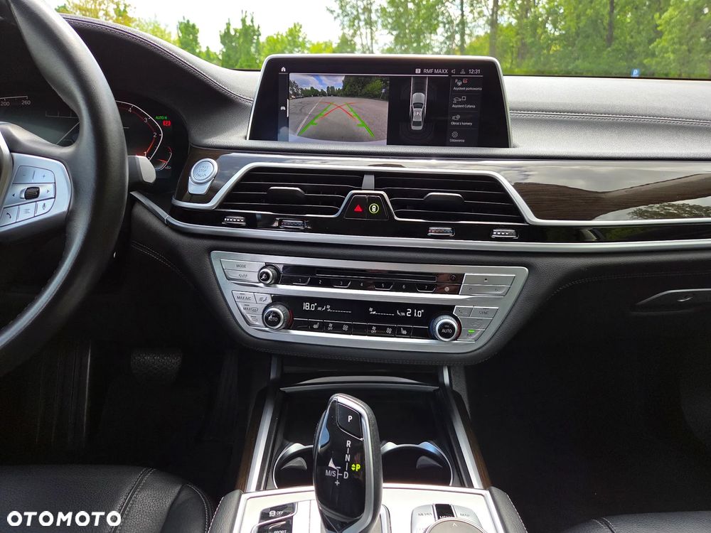 BMW Seria 7 730d - 17