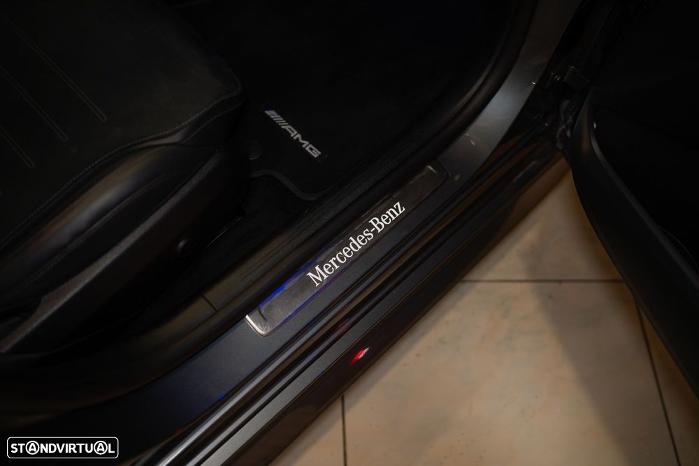 Mercedes-Benz C 300 e AMG Line - 37