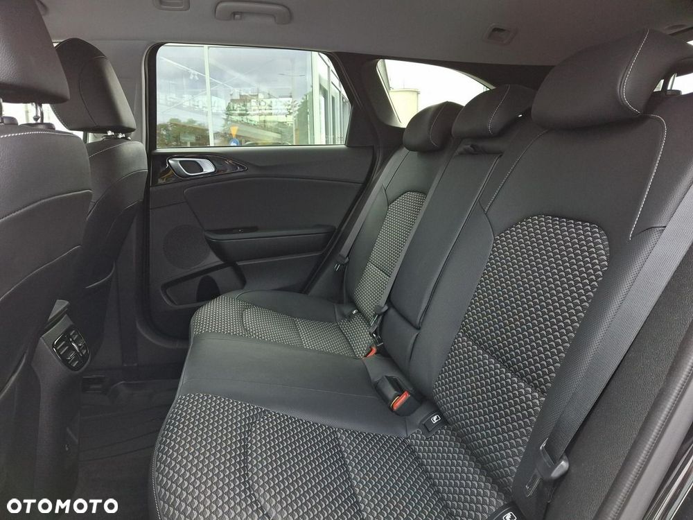 Kia Ceed 1.5 T-GDI Tribute - 14