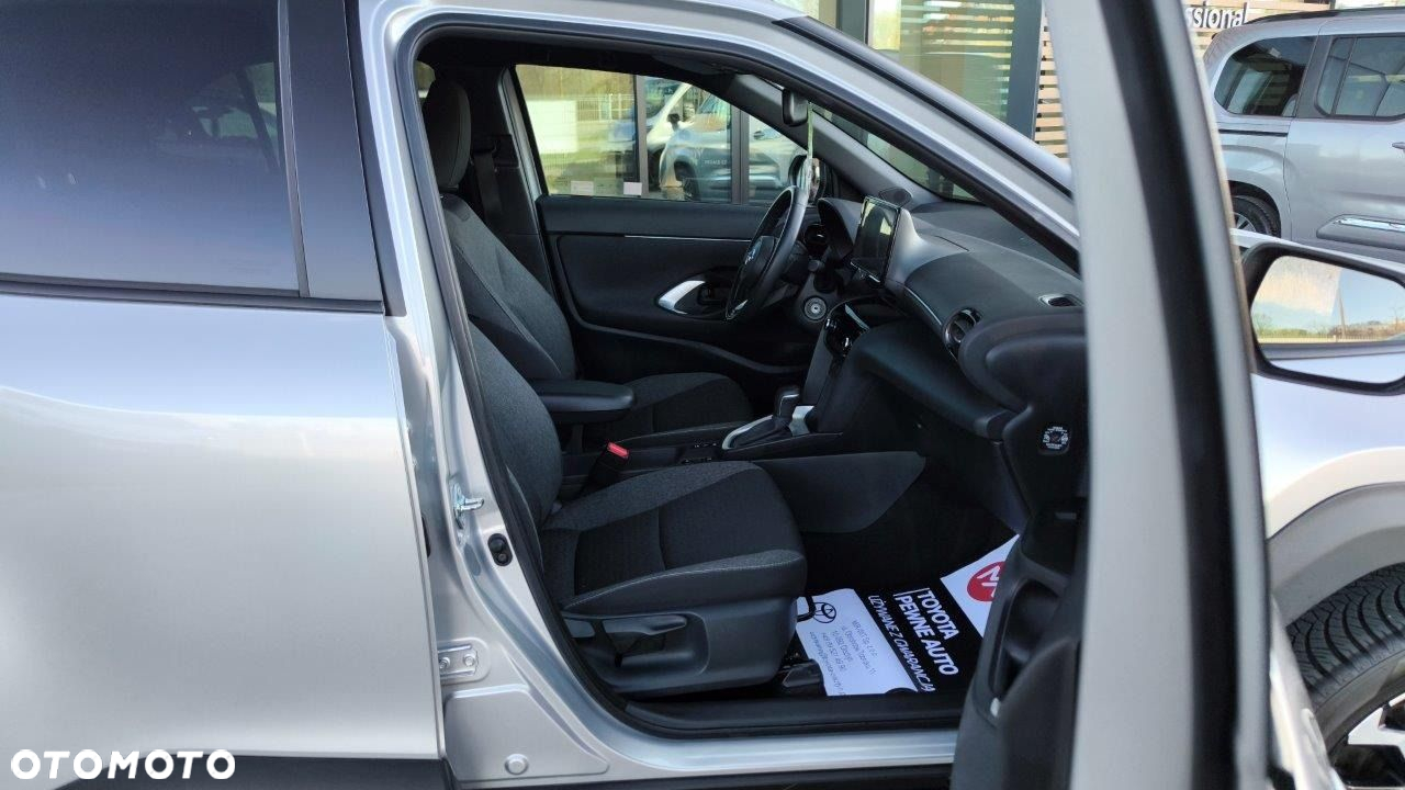 Toyota Yaris Cross - 19
