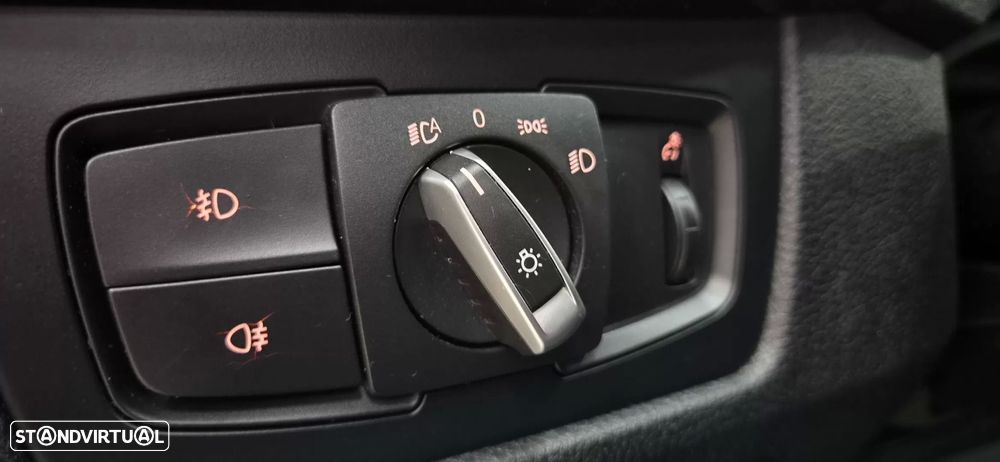 BMW 320 d Sport-Aut. Efficient Dynamics Edition Blue Per Sport Line - 12